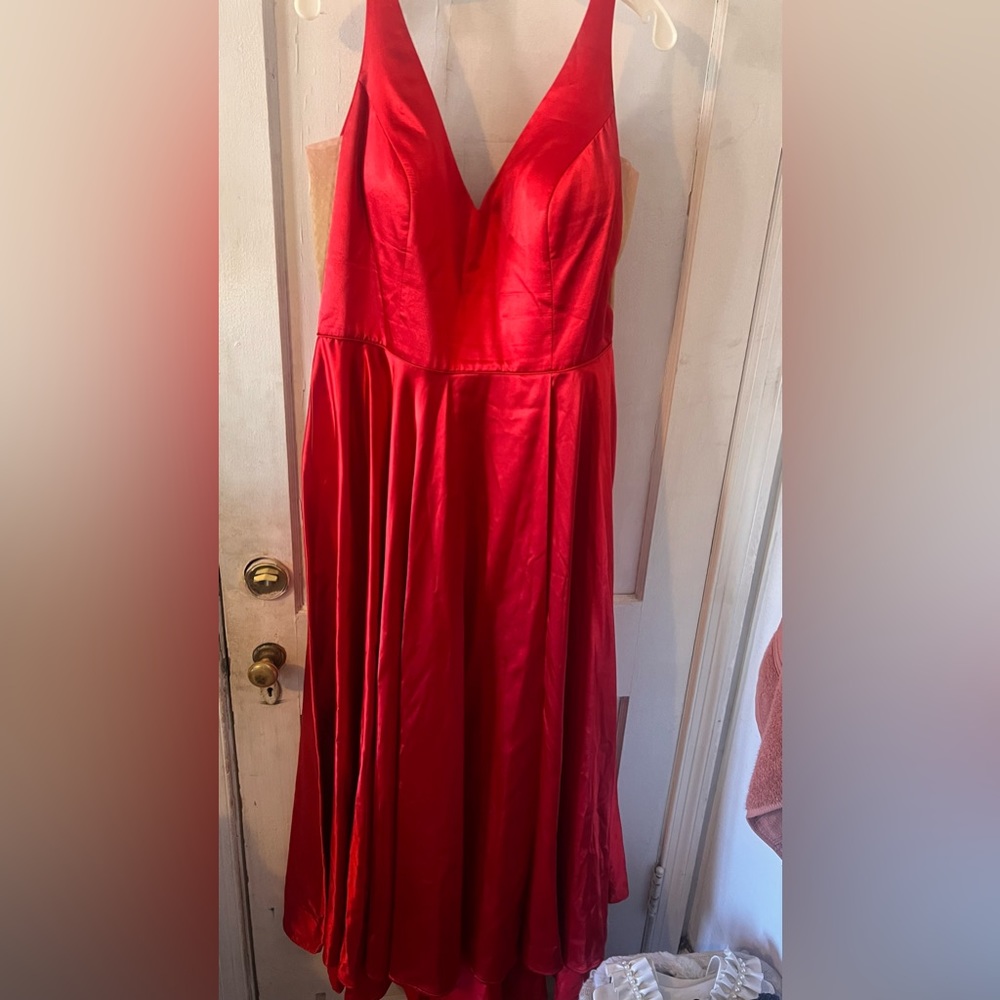 Worn once for prom.
